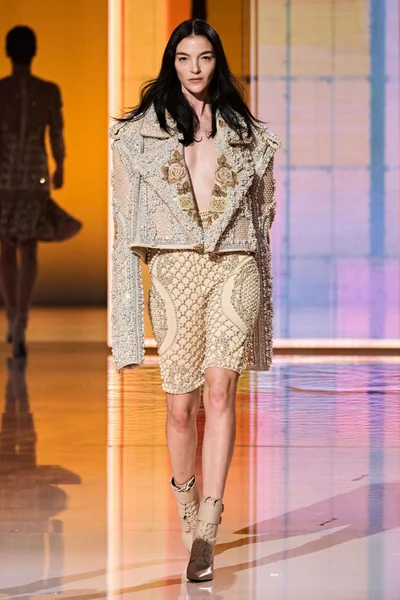 Look 61